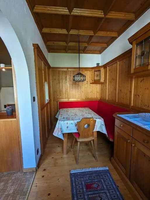 Cosy Room In Tyrolean Flat Innsbruck Apartment